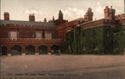 22248 London. St. James' Palace. The Courtyard.