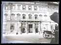 La facciata del palazzo Montecitorio: piazza di Monte Citorio: Roma