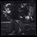 Una bambina seduta nel giardino della villa di Gaibola, detta la Vigna: Bologna