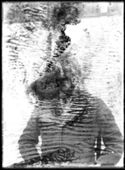 Ritratto di un uomo: cortile interno della Biblioteca Universitaria di Bologna: lastra danneggiata