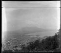 Veduta panoramica del golfo di Napoli dalla certosa di San Martino: sullo sfondo il Vesuvio