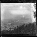 Veduta panoramica del golfo di Napoli dalla certosa di San Martino: sullo sfondo il Vesuvio