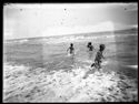Quattro bambini nudi nella riva: Bellaria