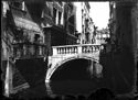 Ponte dei Bareteri: Venezia aprile 1892