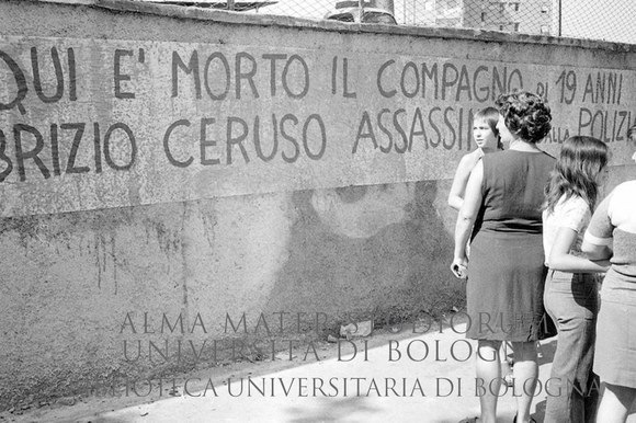 1974: San Basilio il giorno dopo l'uccisione di Fabrizio Ceruso. Roma, 9.9.1974