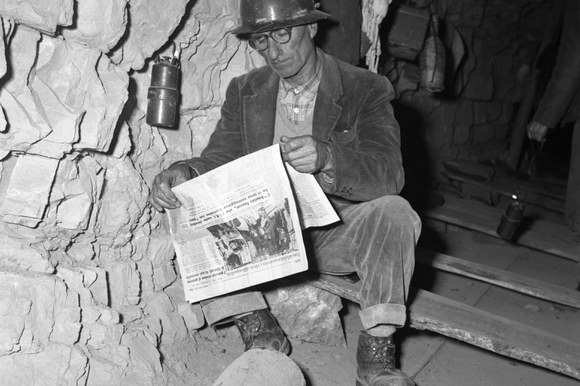 Minatore nelle miniere del Monte Amiata durante lo sciopero durato 16 giorni. Monte Amiata, 10 novembre 1958