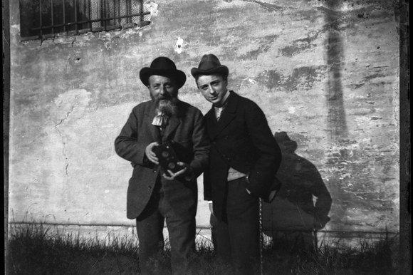 Fra posa e verità. Il teatro fotografico di Olindo Guerrini