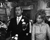 Alberto Sordi e Giulietta Masina durante le riprese del film «Scusi, lei è favorevole o contrario?». Roma, 7.10.1966