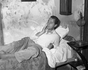 Alberto Sordi durante il primo giro di manovella del film «Tutti a casa». Roma, 23.4.1960