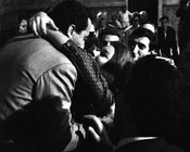 Alberto Sordi e Lea Massari durante le riprese del film «Una vita difficile». Roma, 22.9.1961