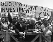 Folla al comizio di Luciano Lama durante la Festa dei lavoratori a piazza San Giovanni. Roma, 1.5.1975