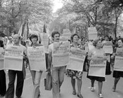 Grande folla al corteo organizzato durante la Festa Nazionale de l’Unità. Firenze, 15.9.1975