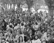 Manifestazione studentesca antifascista al Liceo Mamiani in occasione dell’anniversario della Strage di piazza della Loggia a Brescia. Roma, 28.5.1975