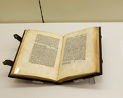 Mosè Ben Maimon o Maimonide, More ha-nevukim o “La guida dei perplessi” nella versione arabo ebraica di Samuel ibn Tibbon