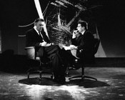 Federico Fellini e Sergio Zavoli durante le riprese di «Un’ora (e ½) con il regista di 8 ½». Roma, 5.4.1964 