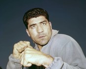 Francesco Cavicchi pugile bolognese campione europeo di pesi massimi, ha disputato in totale 89 incontri da professionista, di cui 71 vinti, 4 pareggiati e 14 persi. Ritratto durante gli allenamenti. Roma, 21 gennaio 1956
