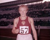 Leonid Bartenev velocista sovietico ai Campionati d’Italia di atletica leggera allo Stadio Olimpico di Roma (1° edizione per le Olimpiadi 1960). Roma, 28-30 settembre 1956