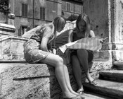 Ragazze sulla scalinata di Trinità dei Monti. Roma, 1.8.1968