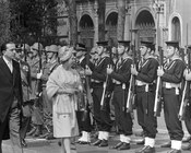 Giulio Andreotti, con abito di Litrico, durante la visita della Regina Elisabetta II in Italia. Roma, 3.5.1961