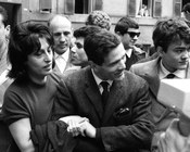 Anna Magnani, Carlo Di Carlo, Pier Paolo Pasolini ed Ettore Garofolo al Palazzo dei ferrovieri in Piazza Tommaso De Cristoforis, il primo giorno di riprese del film «Mamma Roma». Roma, 17.3.1962
