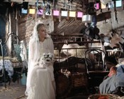 Silvana Mangano sul set di «La terra vista della luna», episodio del film «Le streghe». Ostia, novembre 1966