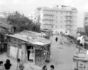 Miseria alla borgata Lancellotti. Roma, 8.8.57